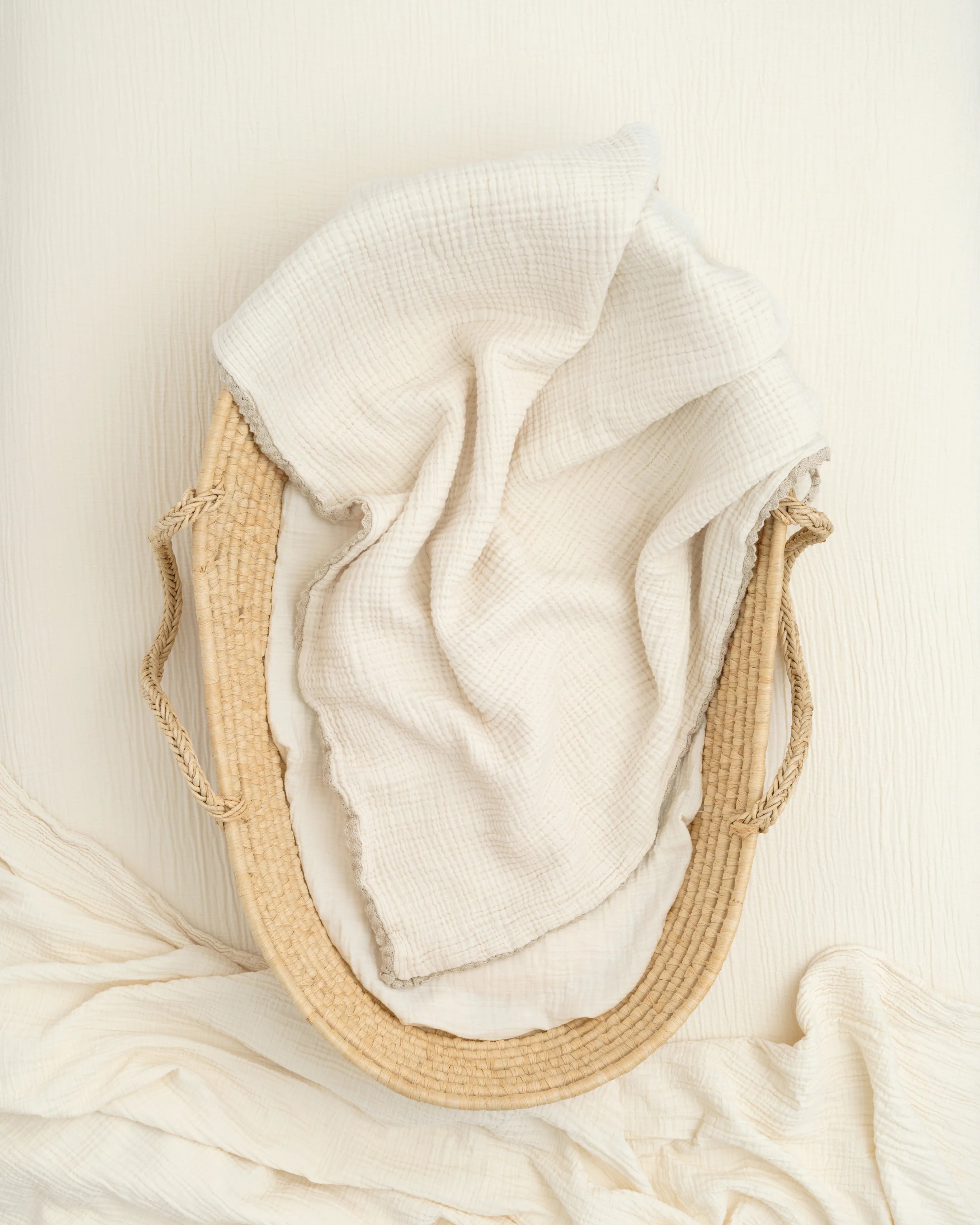 lace baby blanket / full size - moon <br>Willaby