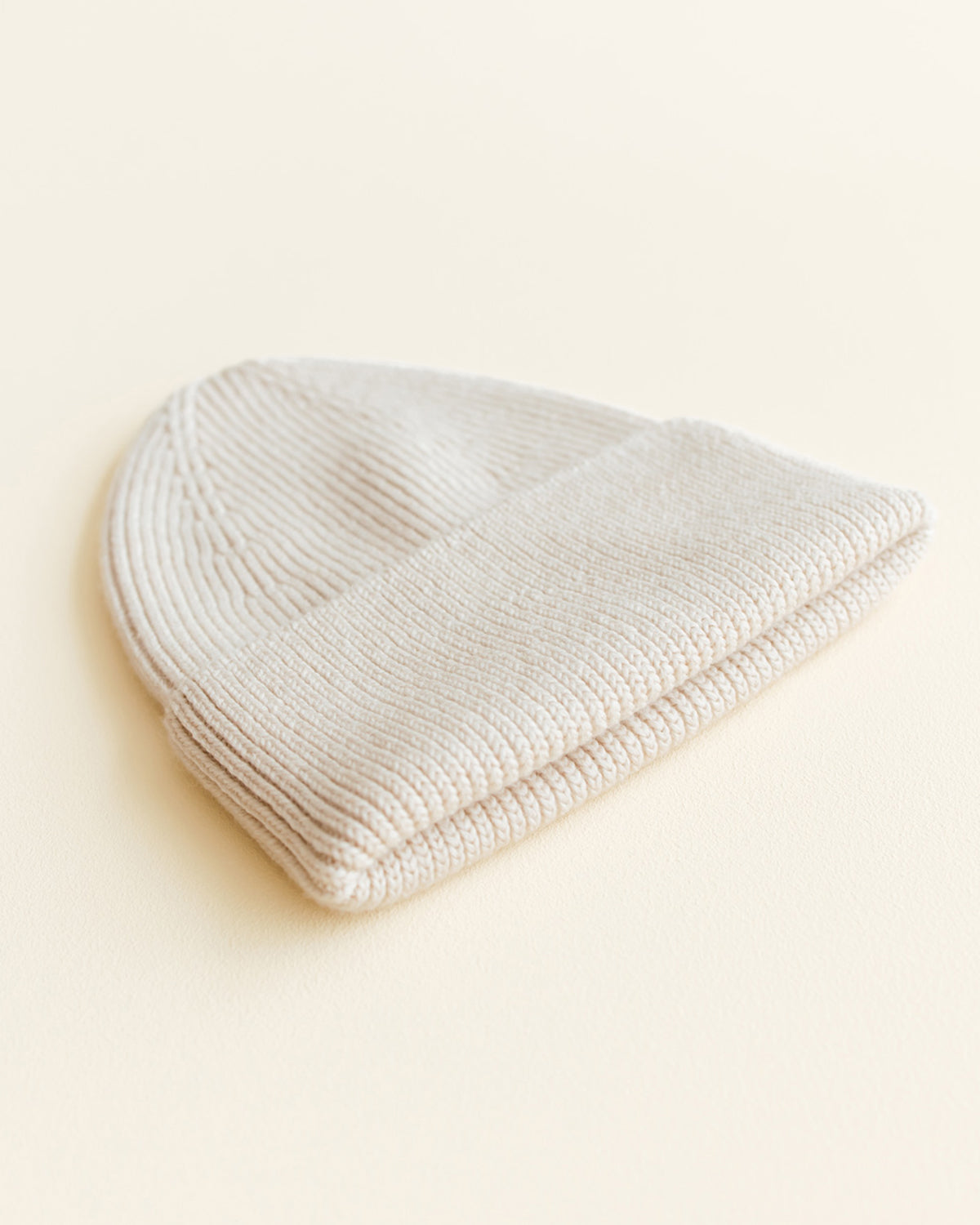Newborn Beanie Fonzie - Cream <br>hvid
