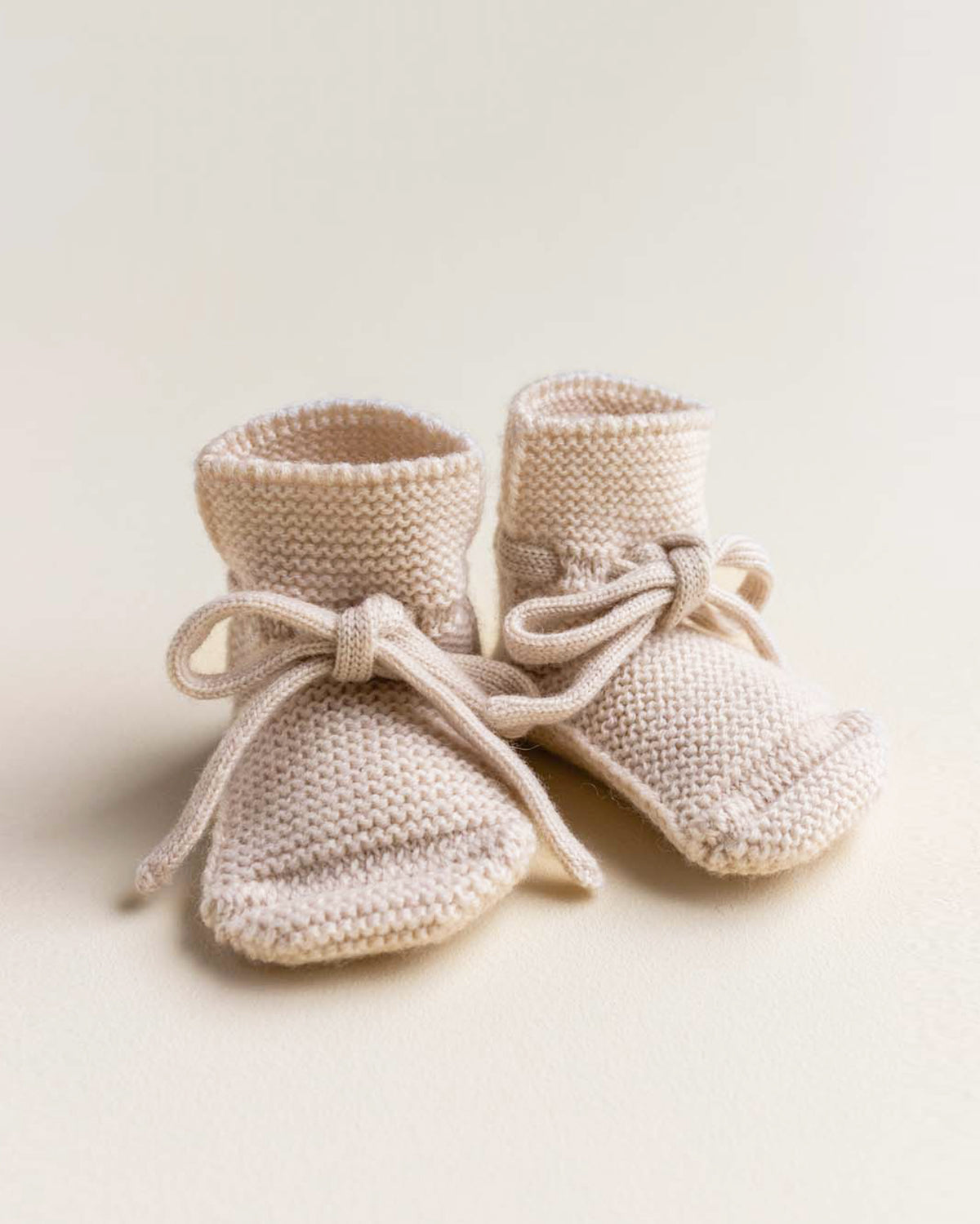 Knit Booties - cream <br>hvid