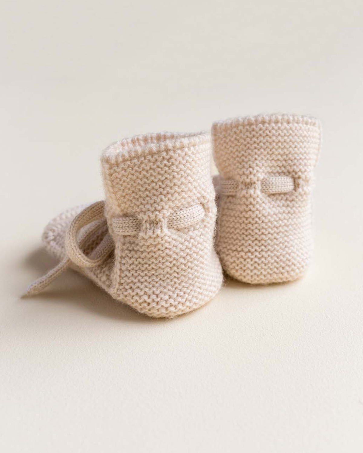 Knit Booties - cream <br>hvid
