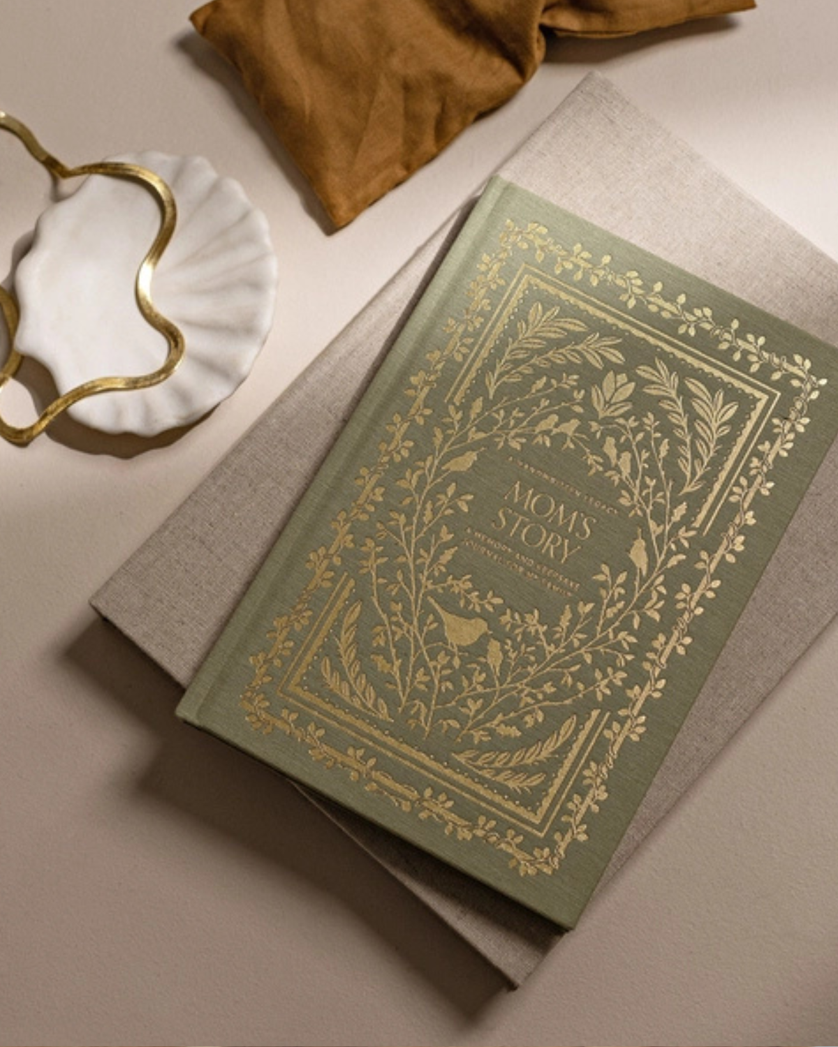 Mom's Story: A Memory and Keepsake Journal For My Family