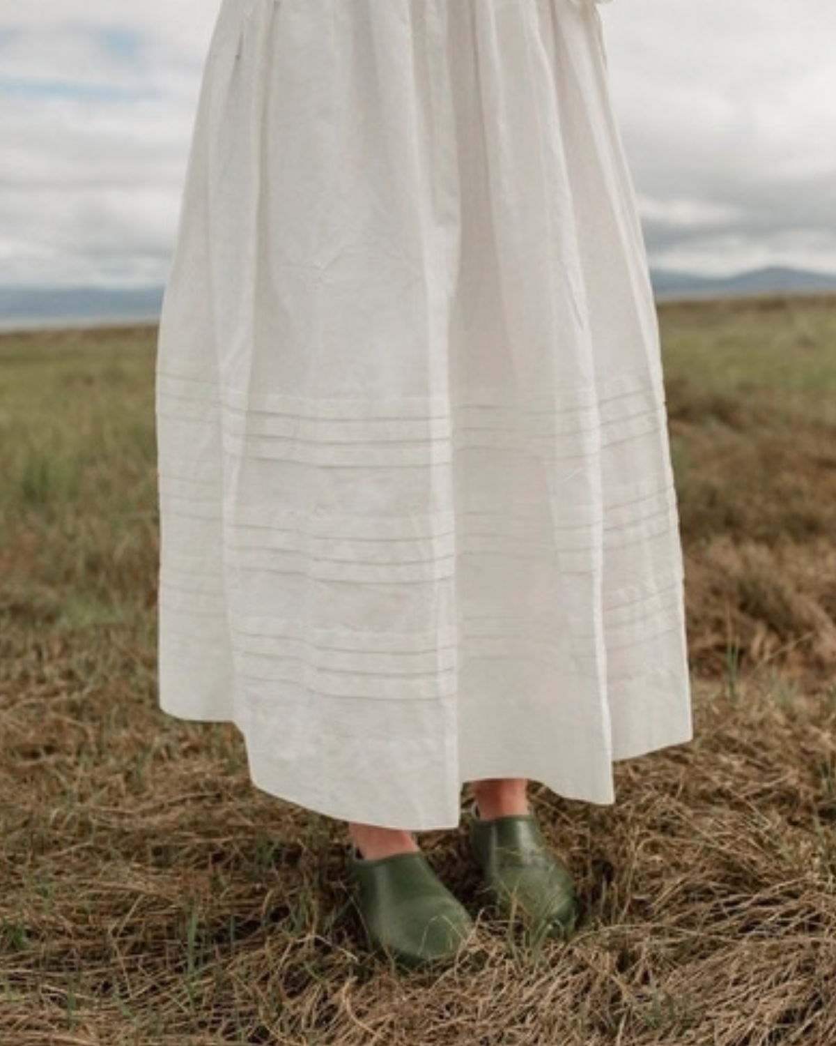 The Florence Skirt in Pure White-Cotton Poplin Pintuck Skirt