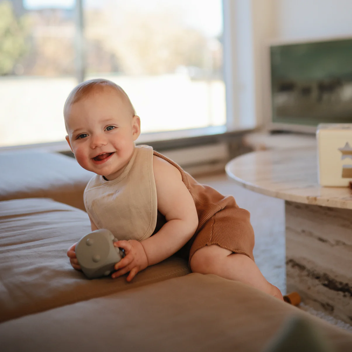 Muslin Gauze Bib 2-Pack - Tan/Fog