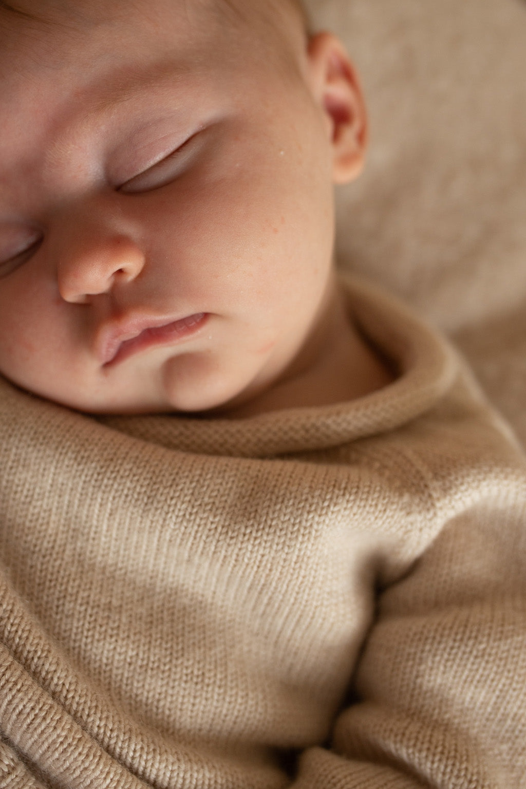 Sweater Georgette - apricot <br>hvid