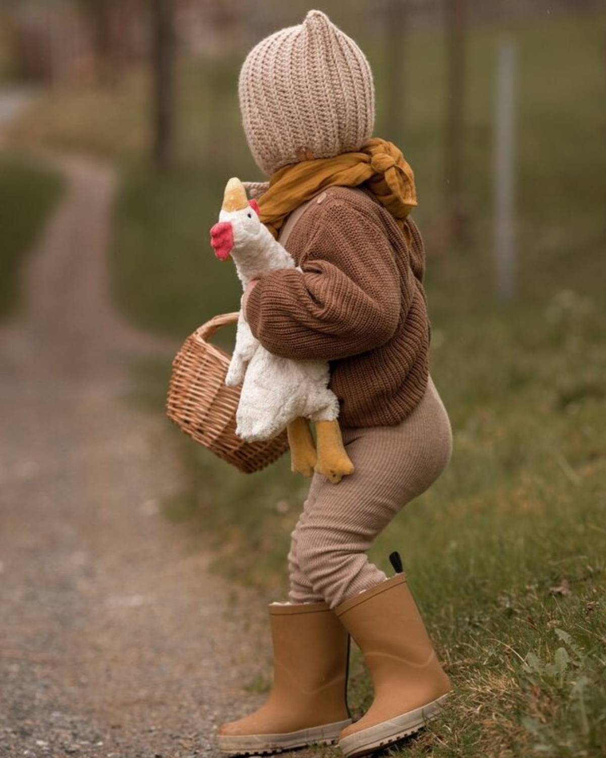 Cuddly Animal Chicken- Small - White <br>Senger
