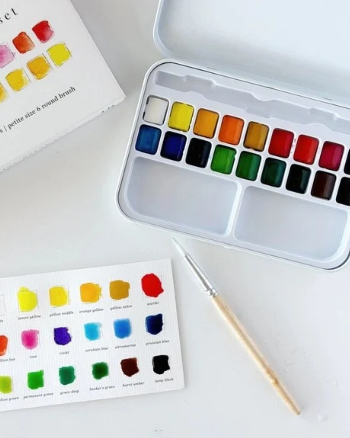 Watercolor Paint Set 18 Colors with Brush