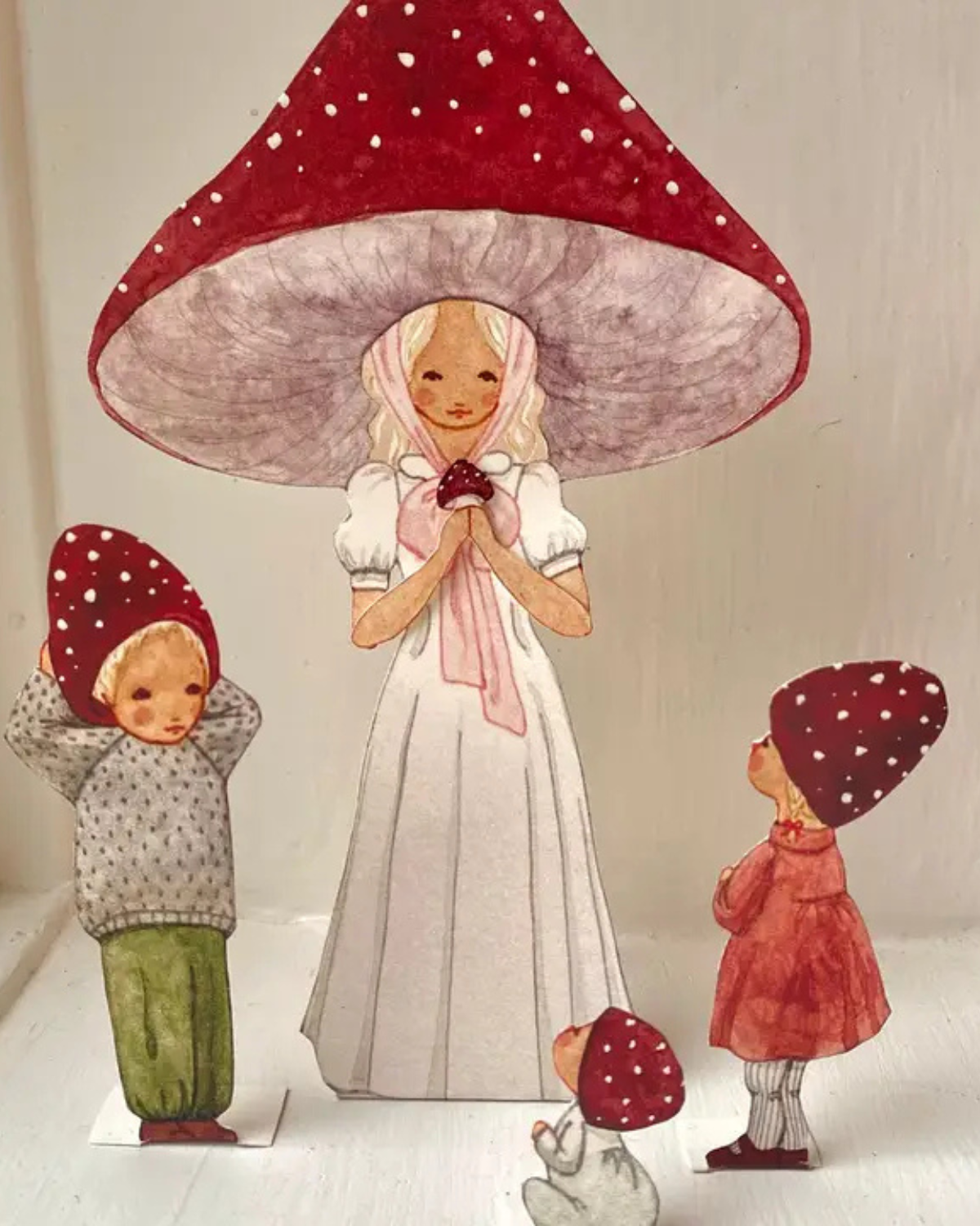 Paper cutouts Red Mushroom Mom with Children