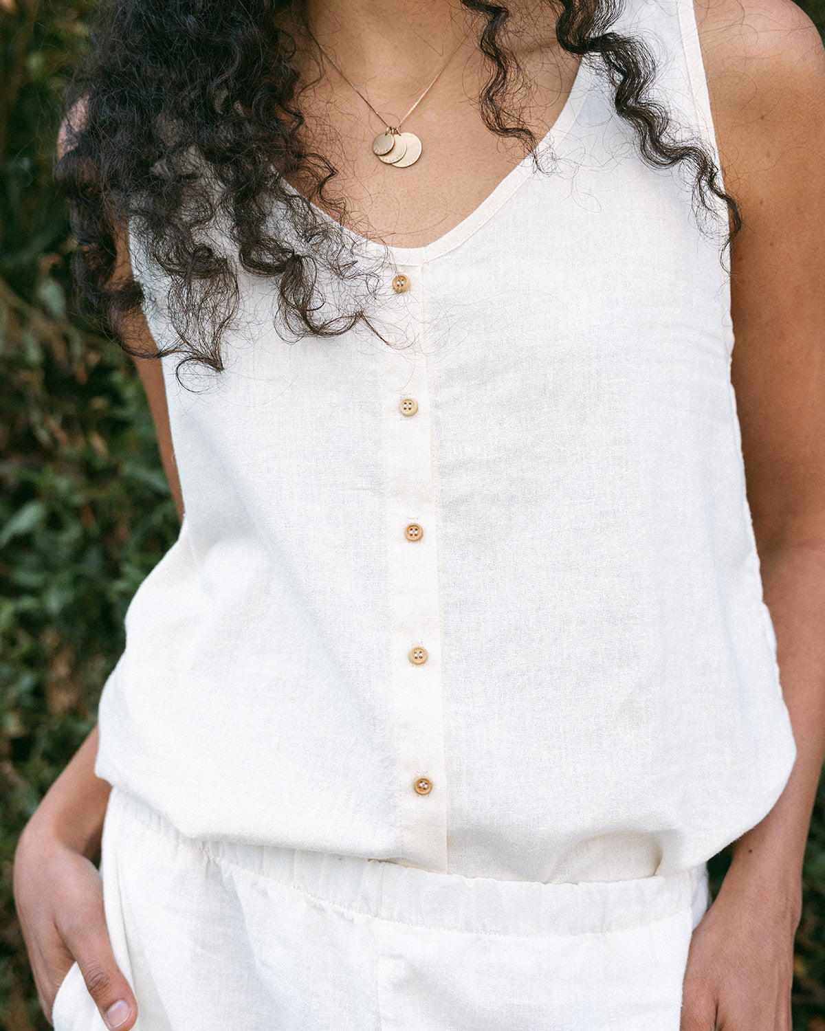 woven tank with buttons