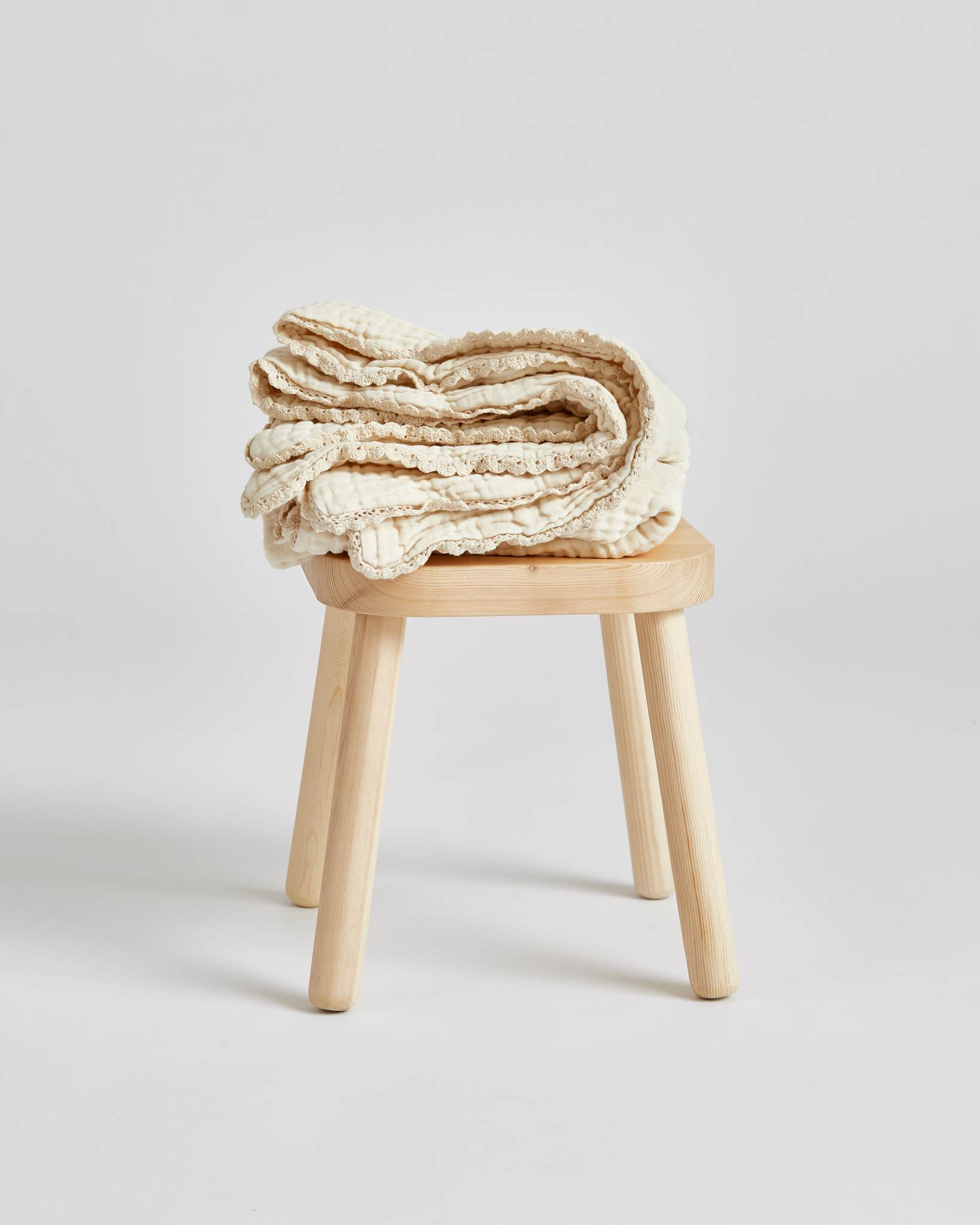 lace baby blanket / full size - ivory<br>Willaby