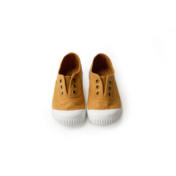 Organic Canvas Sneakers - curry <br> Victoria