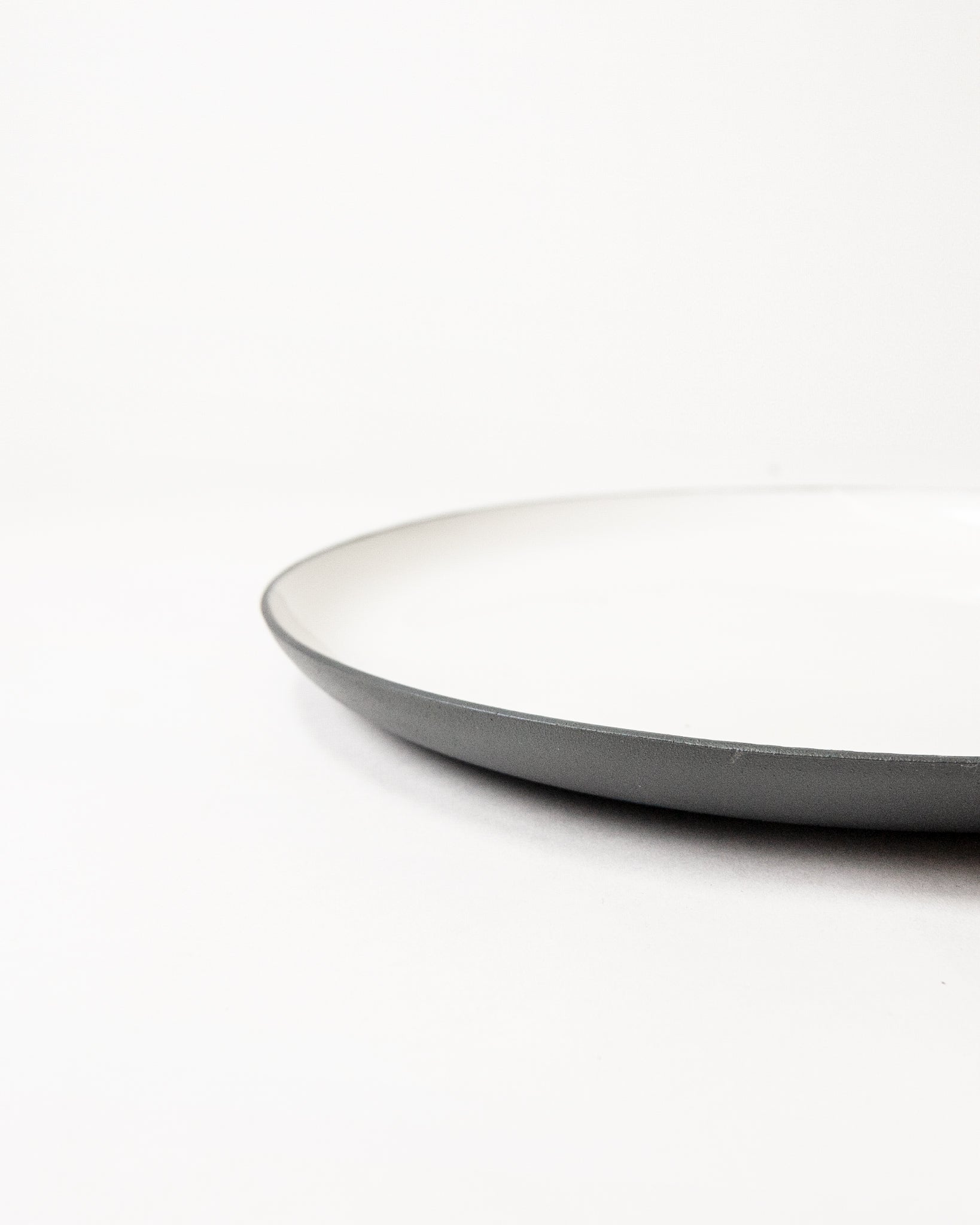 Enamel w/ Aluminum bottom - Round Platter